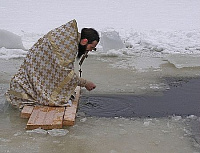 Освящать воду начали в Ижевске