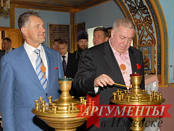 Гуцериев и Волков побывали в храме, который начали восстаналивать