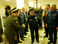 Глава МЧС РФ в Удмуртии приветствует ветеранов