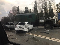 Три человека пострадали в двойном ДТП на Якшур-Бодьинском тракте в Удмуртии