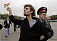 Участников первого разрешенного гей-парада в Петербурге закидали яйцами