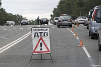 Удмуртский водитель остался чудом жив, опрокинув автомобиль на ночной трассе