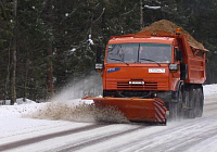 Убирать снег начали в Ижевске