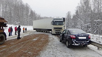 Женщину госпитализировали после аварии с грузовиком в Якшур-Бодьинском районе Удмуртии