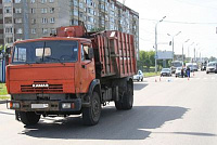 Мусоровоз насмерть задавил пешехода в Ижевске