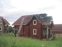 Строящийся дом загорелся в Сарапульском районе из-за грозы