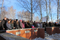 Торжественный митинг, посвященный павшим в локальных конфликтах, прошел в Глазове