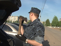 Уголовное дело завели на ижевчанина, напавшего на «семерку» с топором