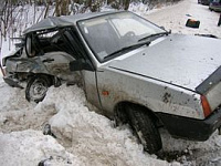 В Ижевске перевернулась «девятка»: три человека госпитализированы